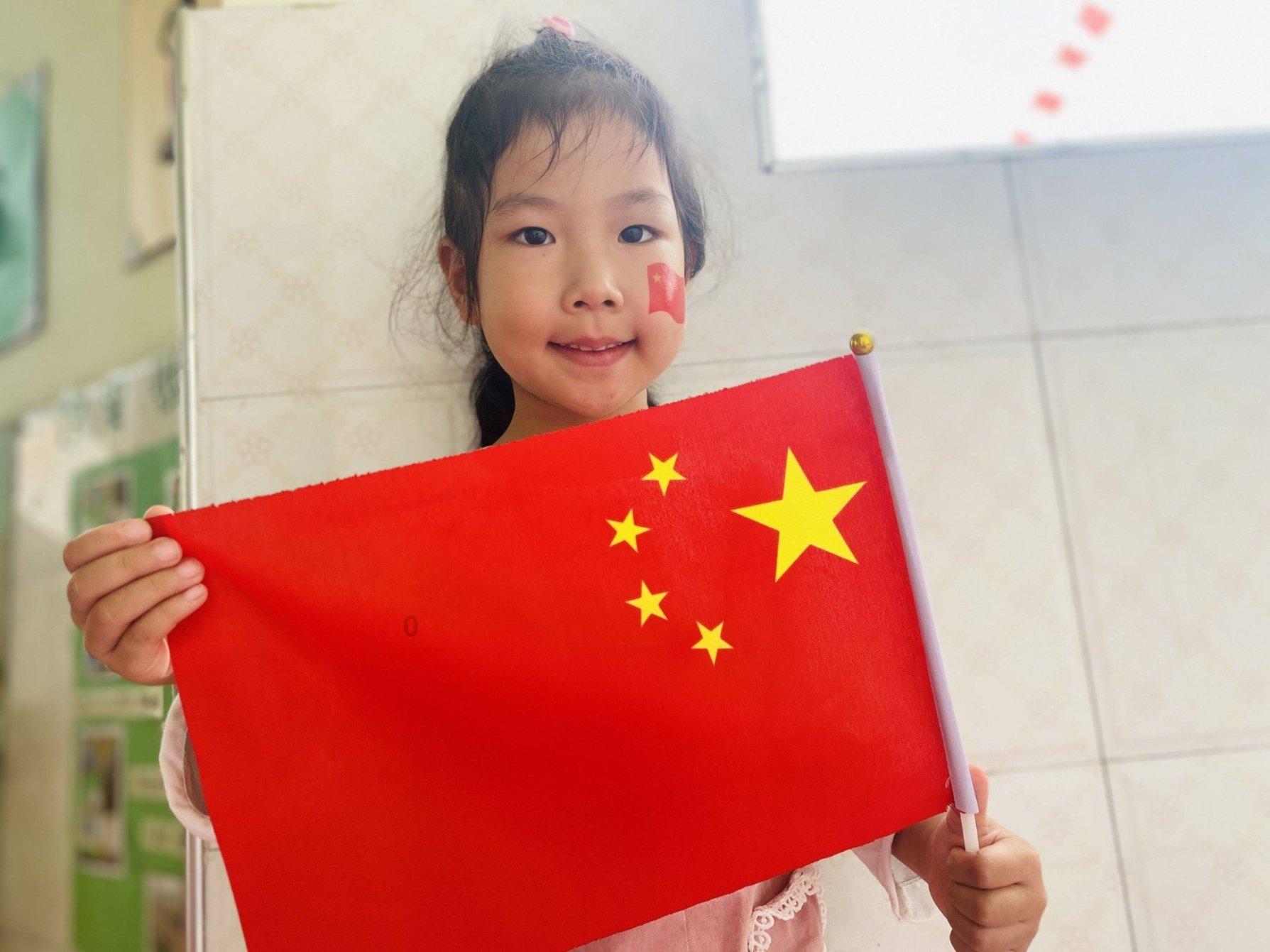 逃出昏暗的房子